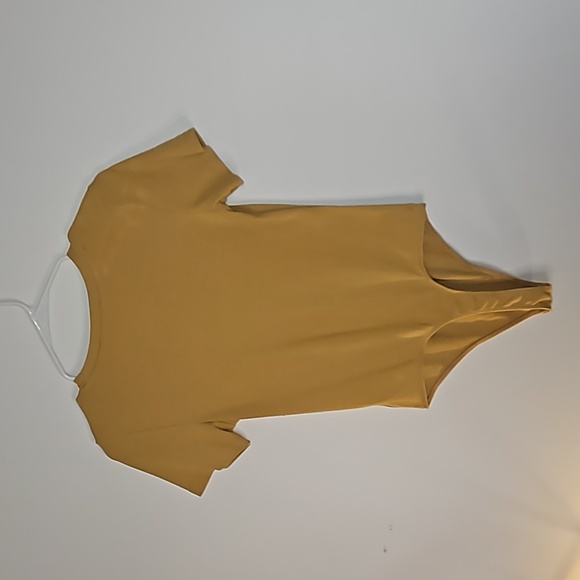 American Eagle Yellow Comfortable Bodysuit Size Medium - Picture 2 of 9